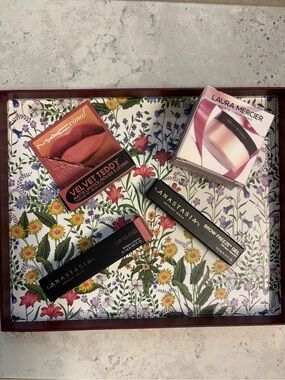 Anastasia Beverly Hills, MAC, Laura Mercier | Mini Travel Lip, Brow, Powder Set